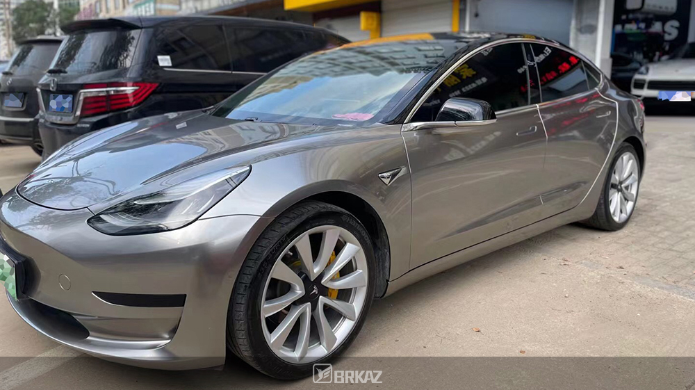 液态金属银×特斯拉 Model3