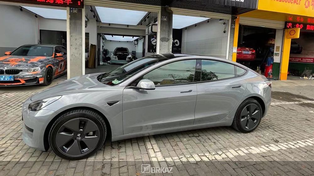 水晶纳多灰×特斯拉 Model3